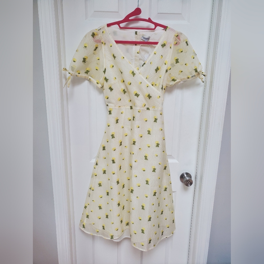 Petite Studio Lottie Dress (Ivory Organza) Size M